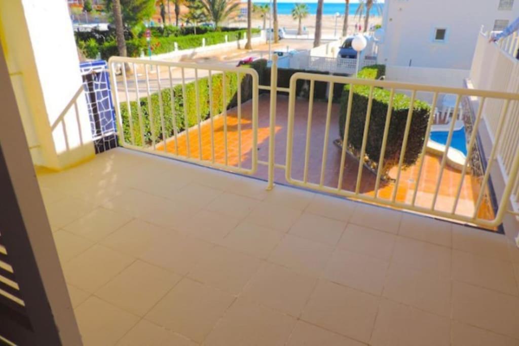 Luxury Villa 20Mts Far From The Sea โอริอุเอลา ภายนอก รูปภาพ